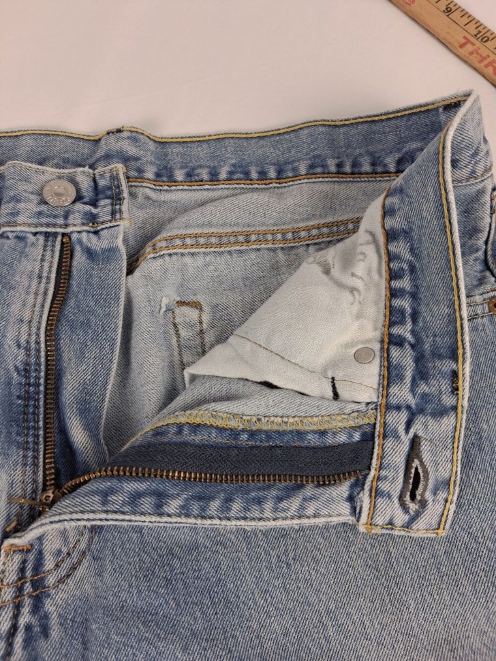 Levis 505 Regular Fit Light Wash Blue Denim Jeans Mens W34 L29* - Picture 9 of 12
